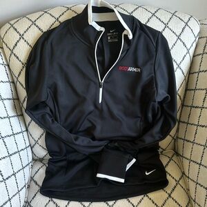 Women’s Nike dry fit pullover size M